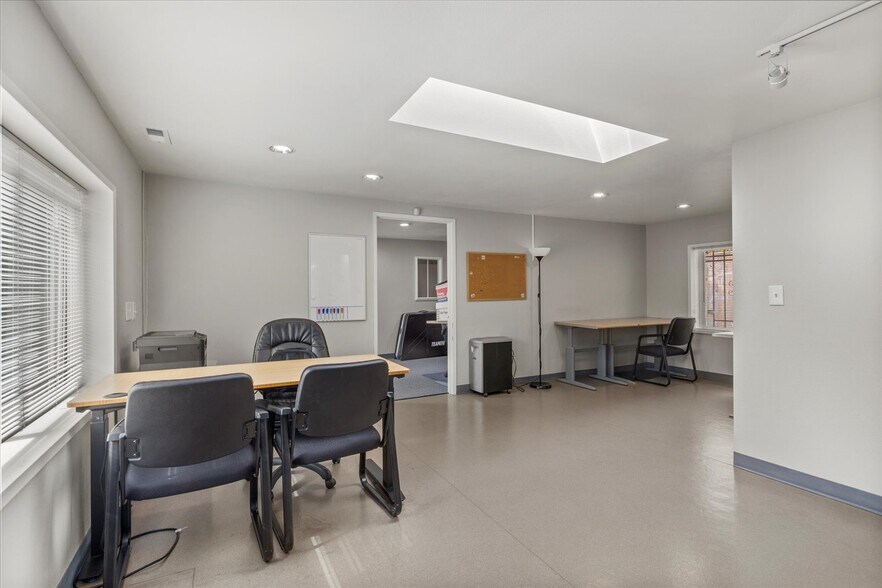 5603 230th St SW, Mountlake Terrace, WA for sale - Building Photo - Image 3 of 18