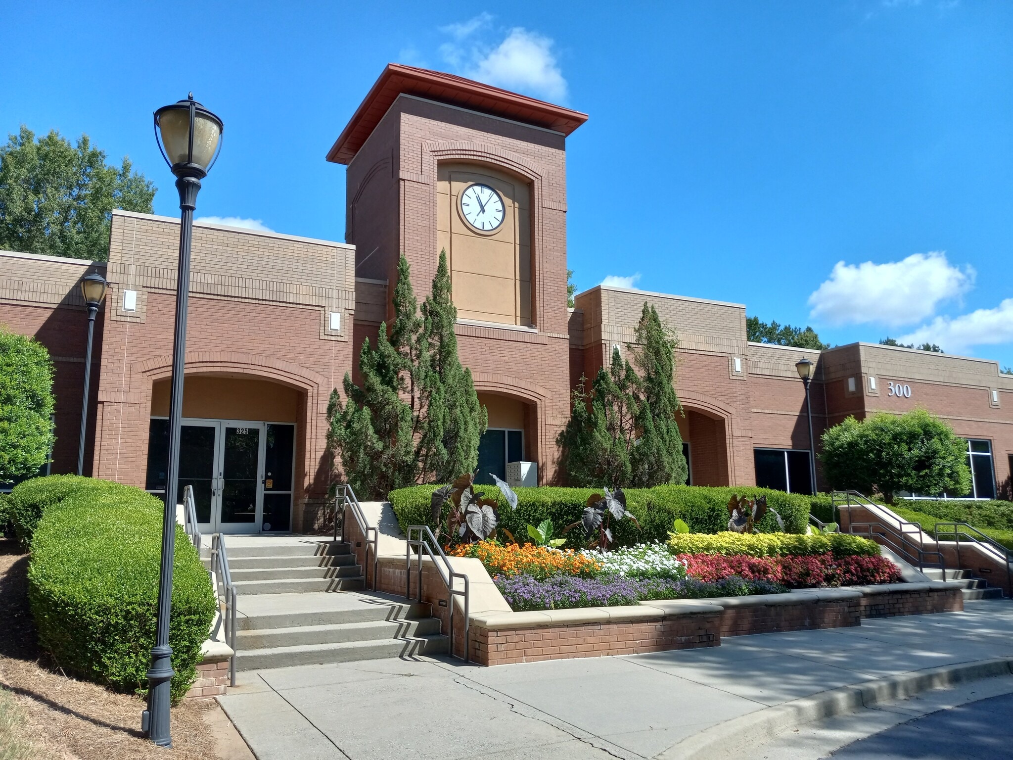 1255 Lakes Pky, Lawrenceville, GA for lease Interior Photo- Image 1 of 6