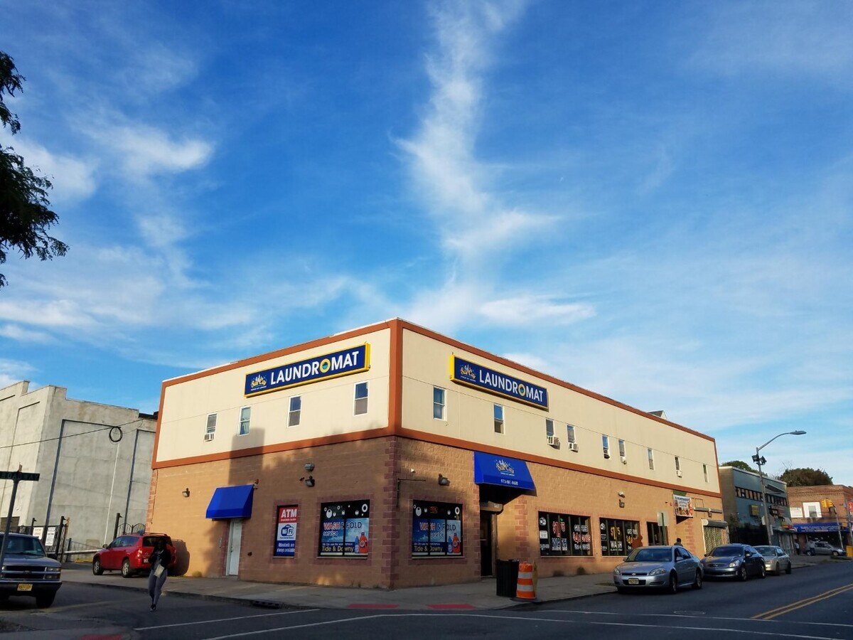 283 Broadway, Paterson, NJ 07501 Laundromat with building (25 down