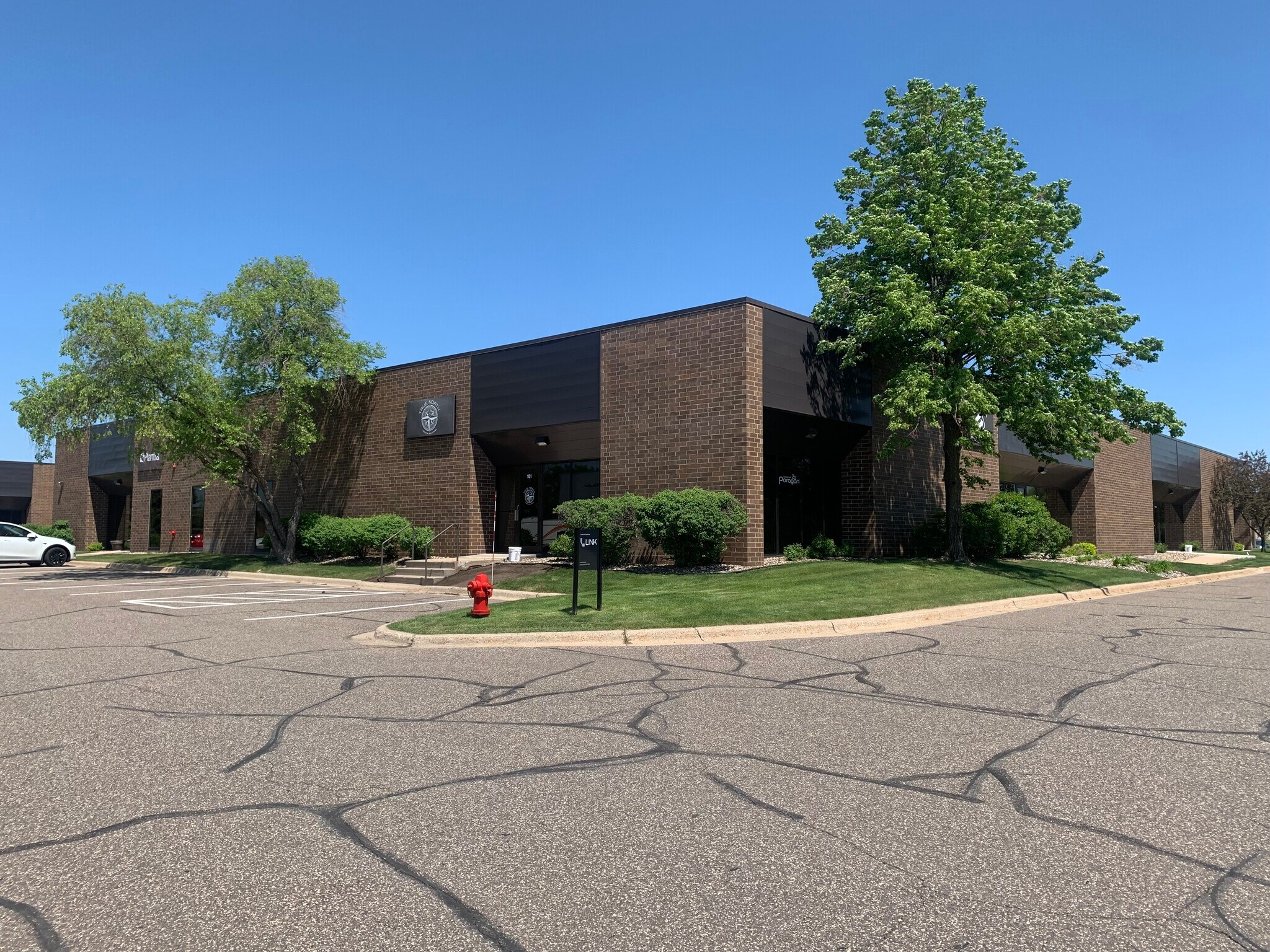 1285 Corporate Center Dr, Eagan, MN for lease Building Photo- Image 1 of 2