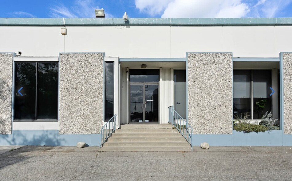 5717 E Ferguson Dr, Commerce, CA for sale - Building Photo - Image 2 of 11