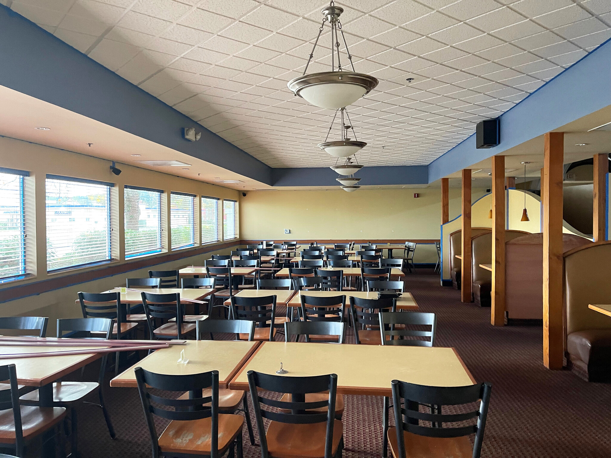 950 Seneca Rd, Eugene, OR 97402 - Stand Alone Restaurant Building on ...