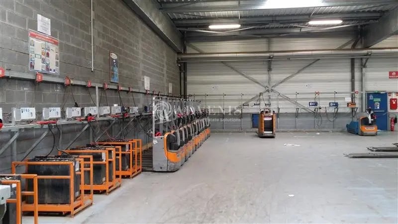 Industrial in Libercourt for lease - Interior Photo - Image 2 of 3