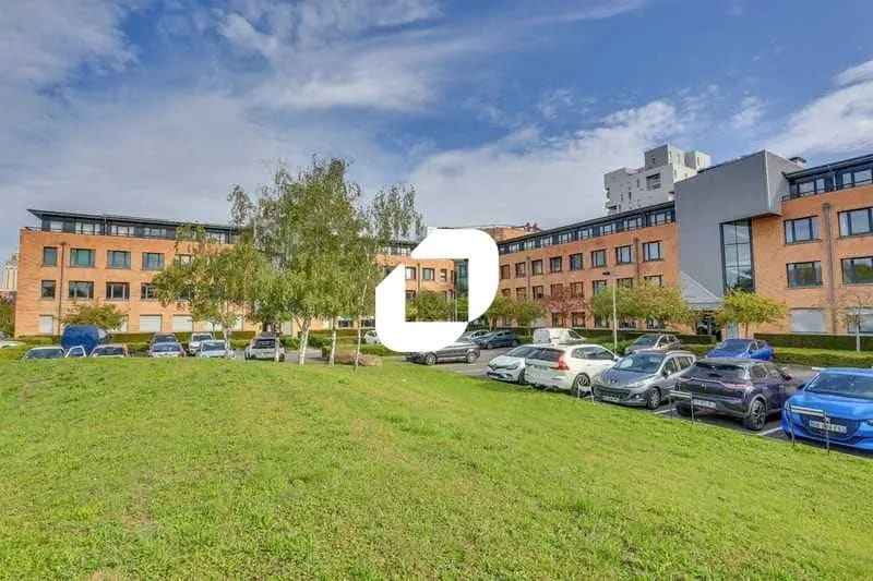 Office in Évry-Courcouronnes for sale Building Photo- Image 1 of 7