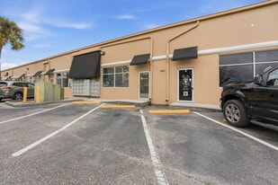 5404 Hoover Blvd - Suite 8 - Live-Work Space