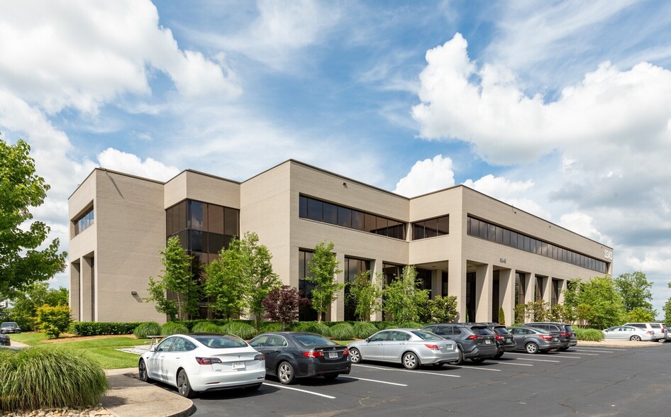 3343 Perimeter Hill Dr, Nashville, TN for lease - Building Photo - Image 2 of 5