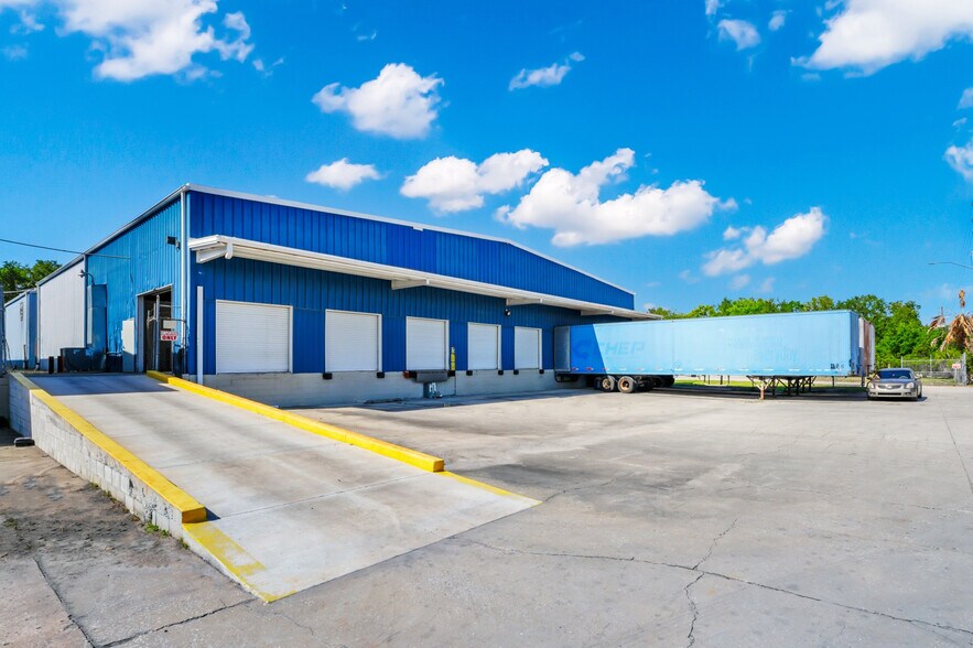 2501 Industrial St, Leesburg, FL for sale - Building Photo - Image 1 of 1