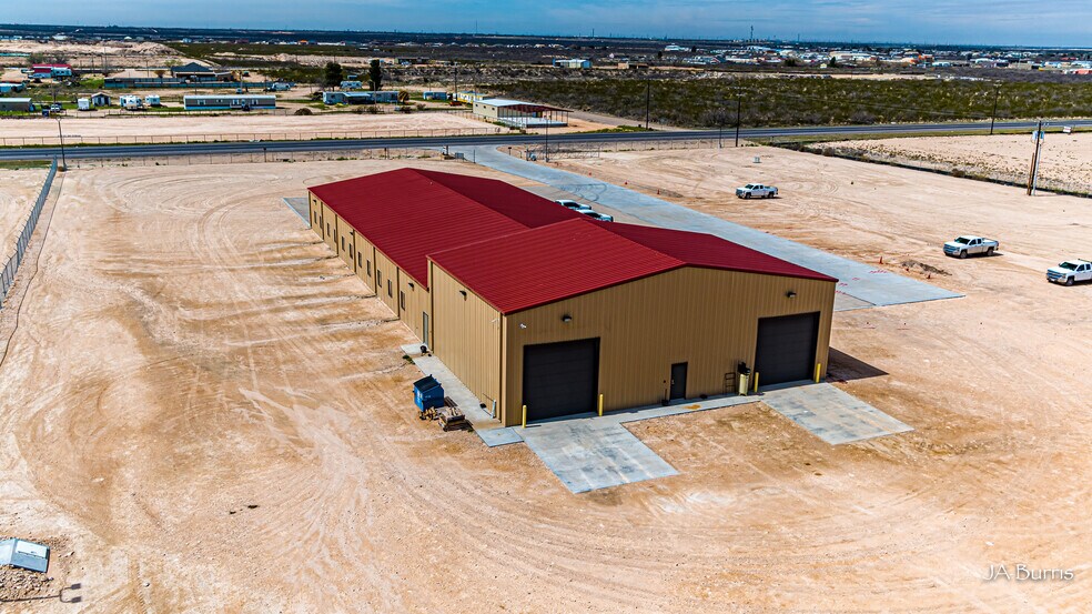 2410 S Loop 464 Rd, Monahans, TX for sale - Building Photo - Image 1 of 1