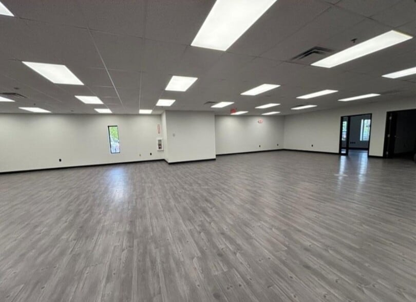 61501 Southgate Rd, Cambridge, OH for lease - Building Photo - Image 3 of 12