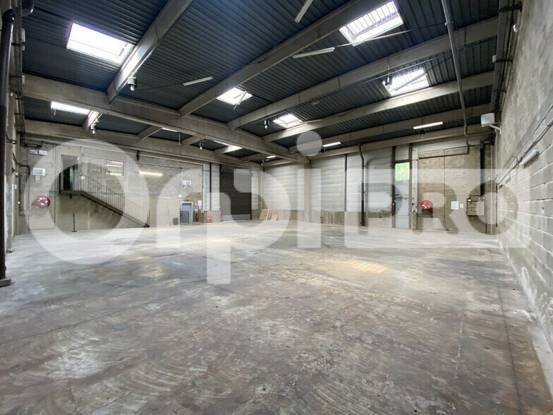 Industrial in Palaiseau for lease - Interior Photo - Image 3 of 7