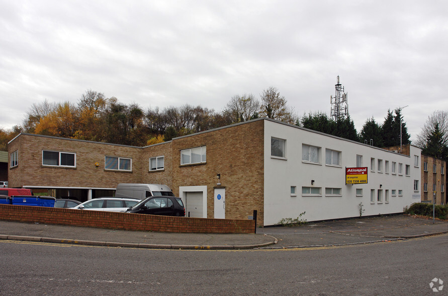 29 Ullswater Crescent, Coulsdon for sale - Primary Photo - Image 1 of 8