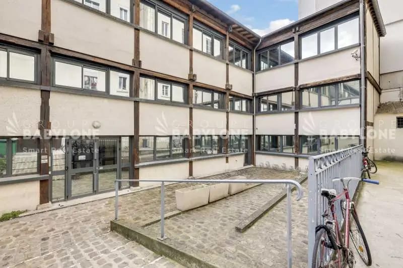 Office in Paris for lease - Building Photo - Image 1 of 10