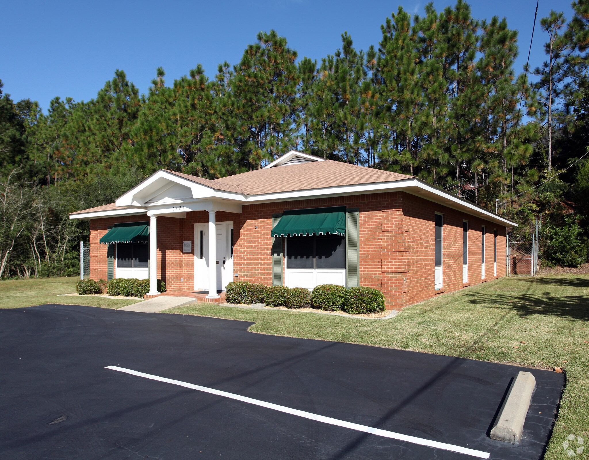 6424 Hillcrest Park Ct, Mobile, AL 36695