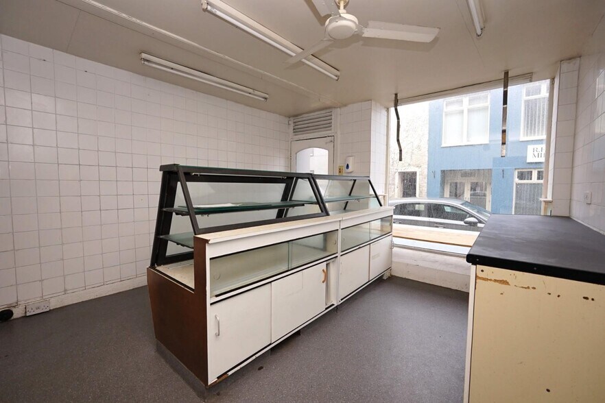 7 Cavendish St, Ulverston for sale - Building Photo - Image 2 of 26