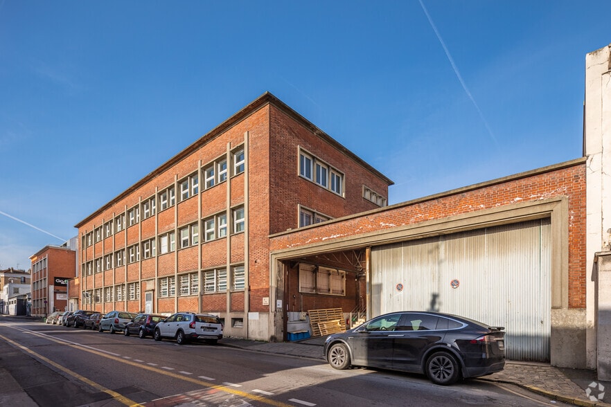 14 Rue Avaulée, Malakoff for sale - Building Photo - Image 2 of 3