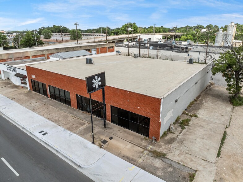 1716 Franklin Ave, Waco, TX for lease - Primary Photo - Image 1 of 5