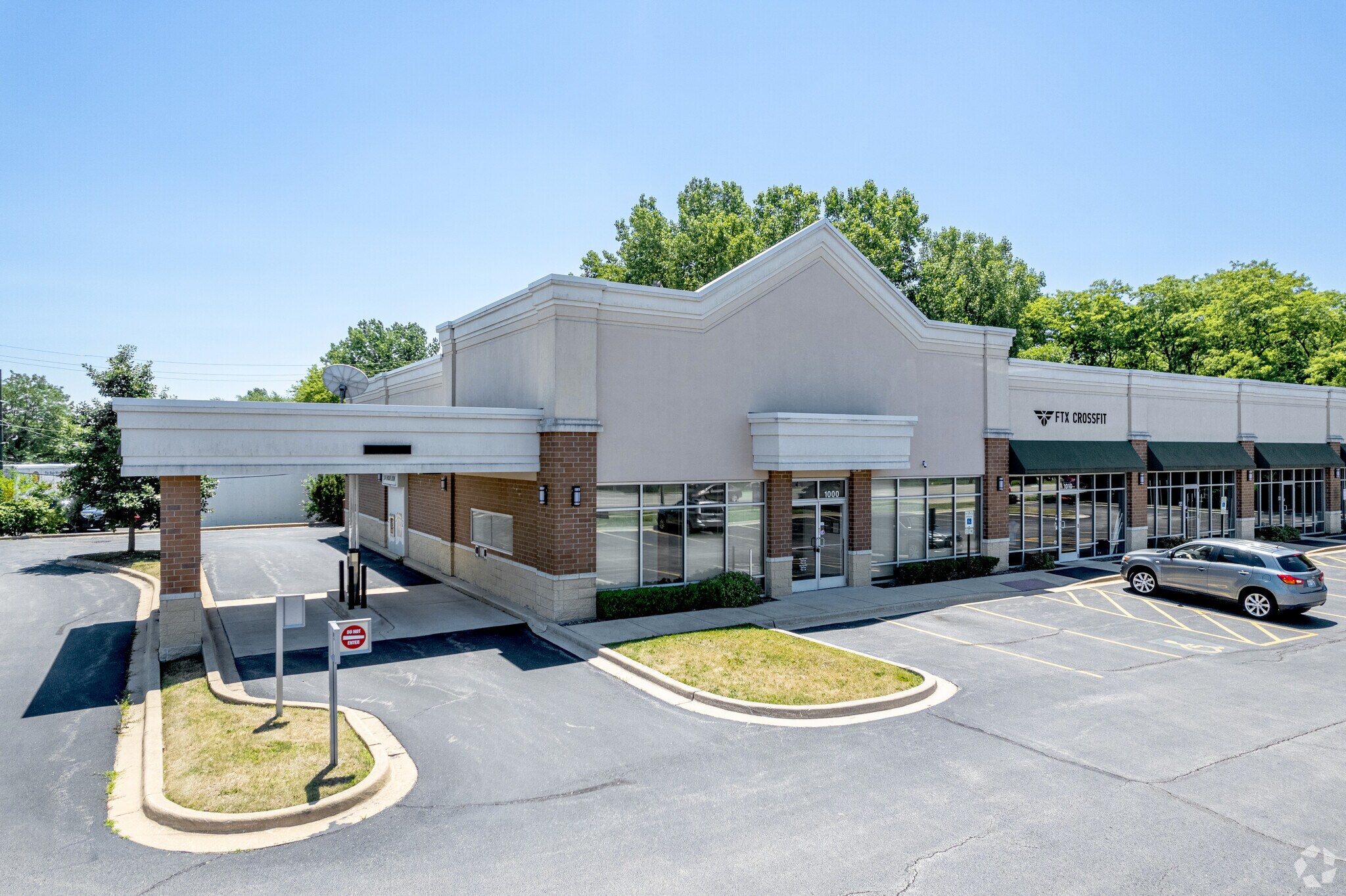 10001050 Geneva Rd, Wheaton, IL 60187 Retail for Sale