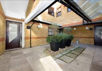 88 Clapham Park Rd, London for sale - Building Photo - Image 2 of 13