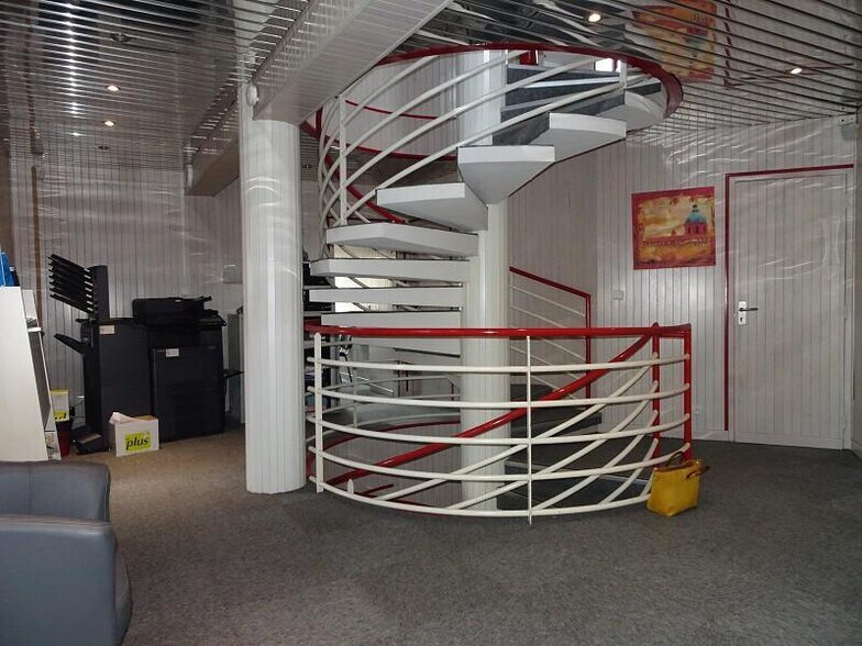 Office in Toulouse for lease - Interior Photo - Image 3 of 6