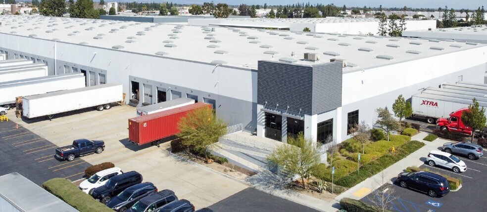 5125 Schaefer Ave, Chino, CA for sale - Primary Photo - Image 1 of 1