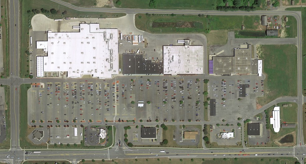 141 Samford Farms Shopping Ct, Amsterdam, NY for lease - Aerial - Image 1 of 1