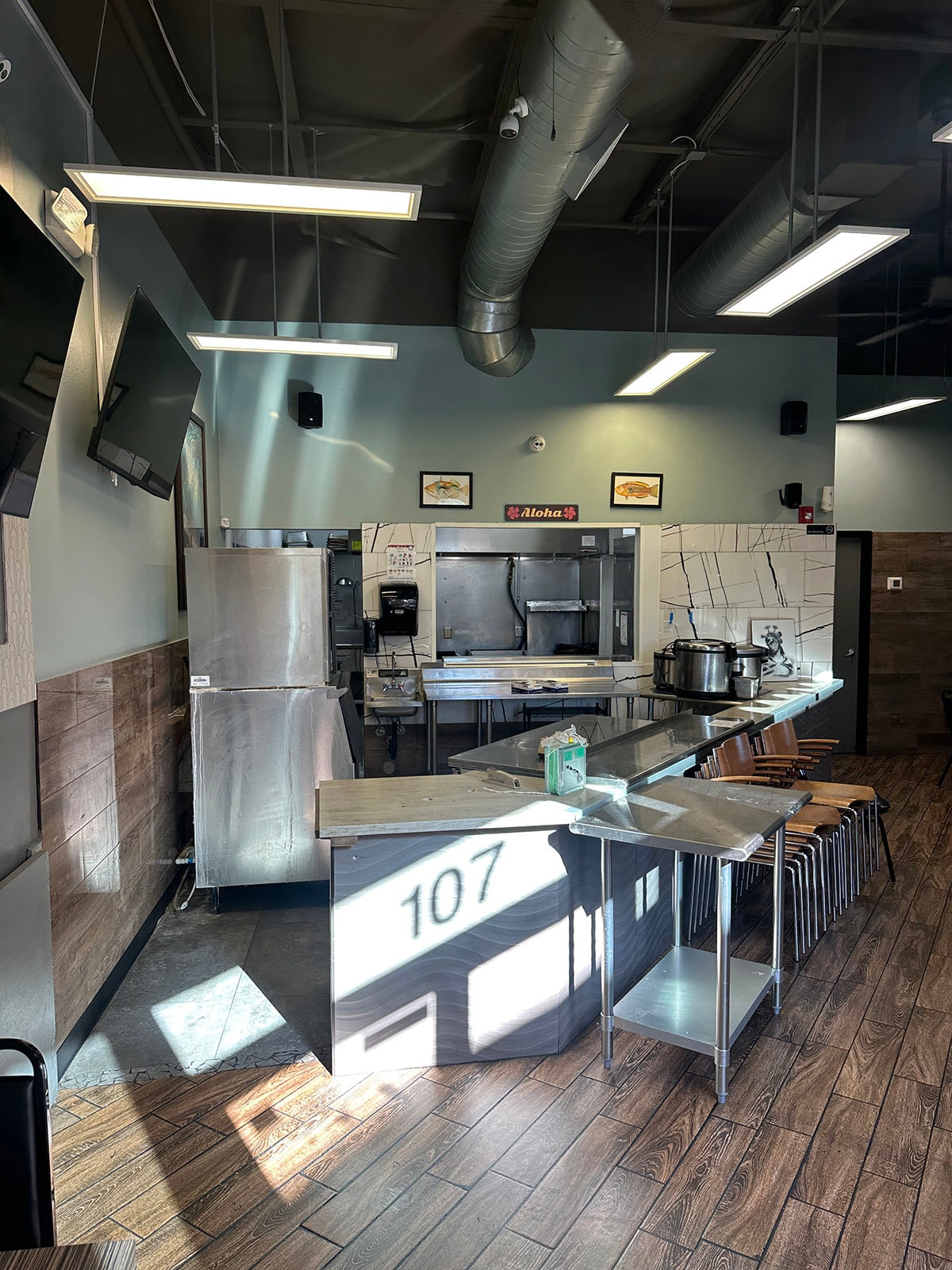 7664-7668 W Lake Mead Blvd, Las Vegas, NV for lease Interior Photo- Image 1 of 14