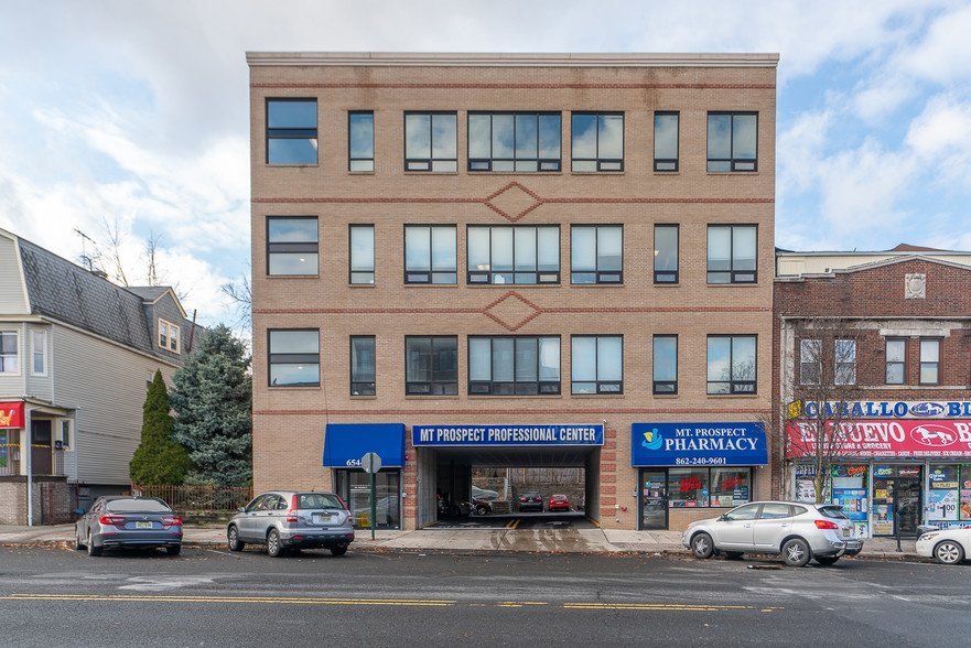 654 Mount Prospect Ave, Newark, NJ for sale - Building Photo - Image 1 of 1