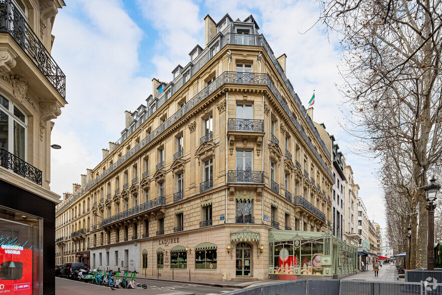 Office in Paris for lease - Primary Photo - Image 1 of 3