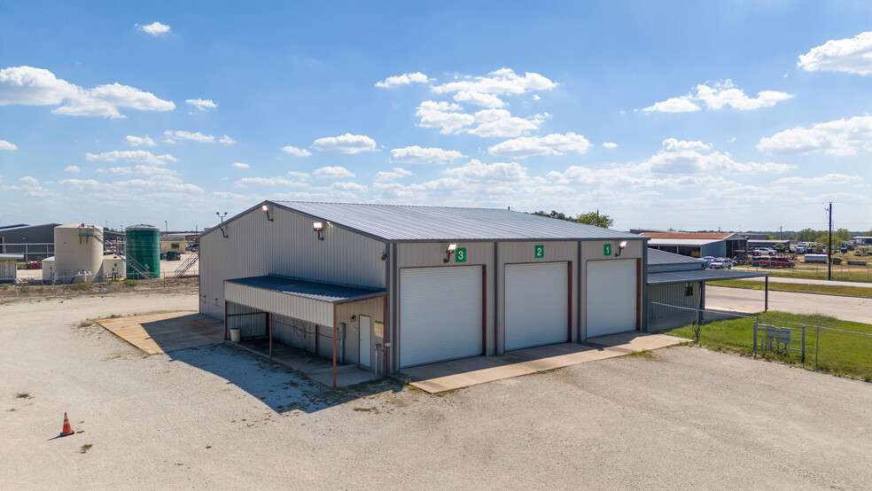 3730 Endeavor Loop, Wixon Valley, TX for lease - Building Photo - Image 2 of 8