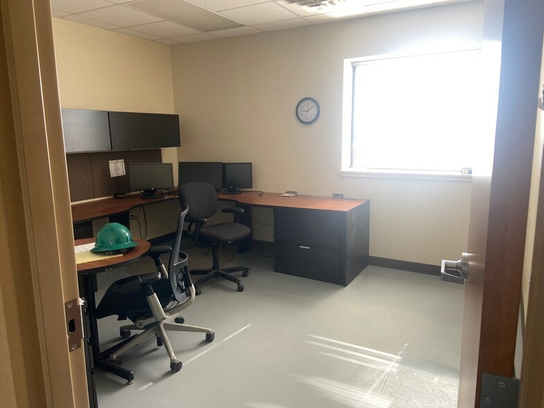 31005 Great Western Dr, Windsor, CO for sale - Interior Photo - Image 3 of 14