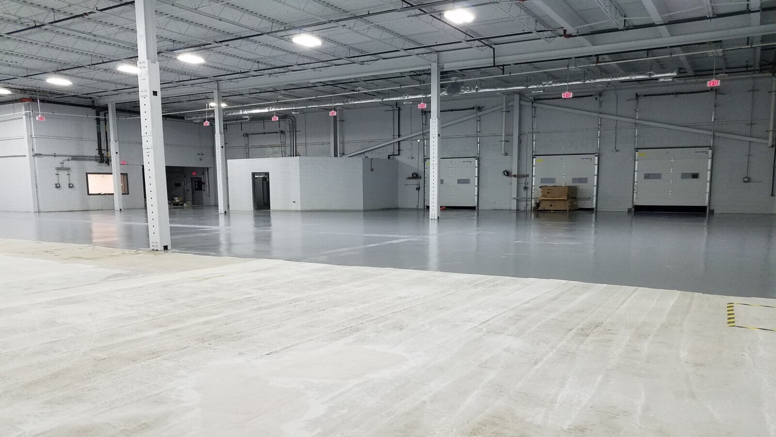 72 Readington Rd, Branchburg, NJ 08876