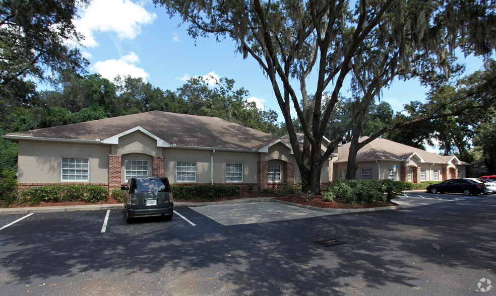 150 E Bloomingdale Ave, Brandon, FL for sale - Primary Photo - Image 1 of 1