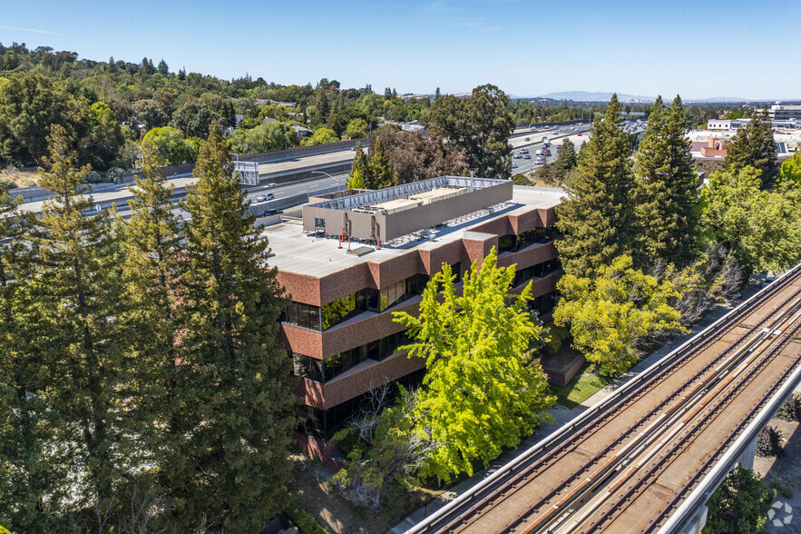 1777 Oakland Blvd, Walnut Creek, CA for lease - Aerial - Image 3 of 5