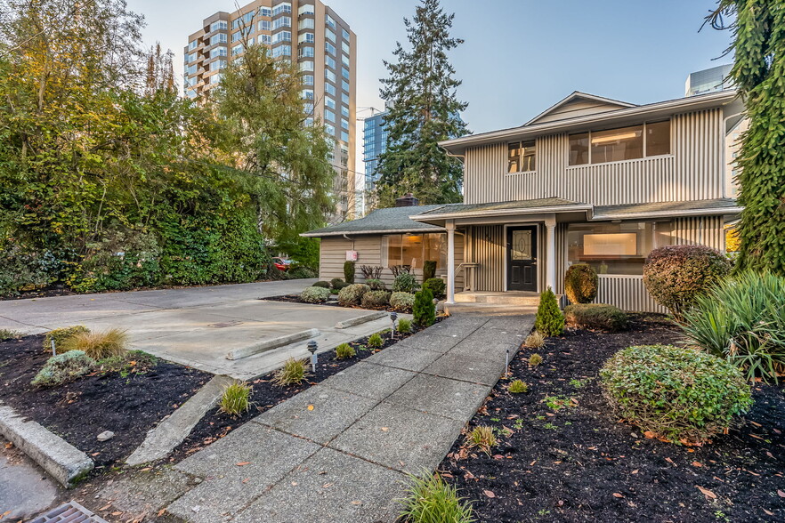 929 109th Ave NE, Bellevue, WA for sale - Building Photo - Image 1 of 1