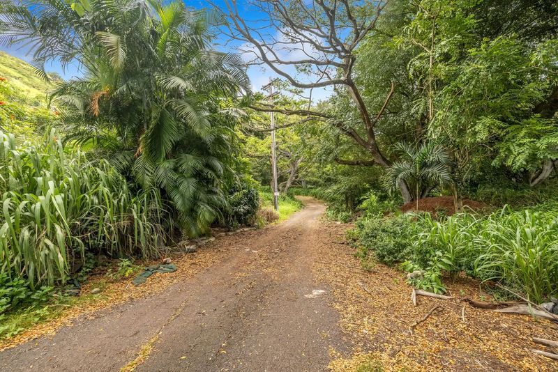 98-673 Kilinoe St, Aiea, HI for sale - Primary Photo - Image 2 of 8