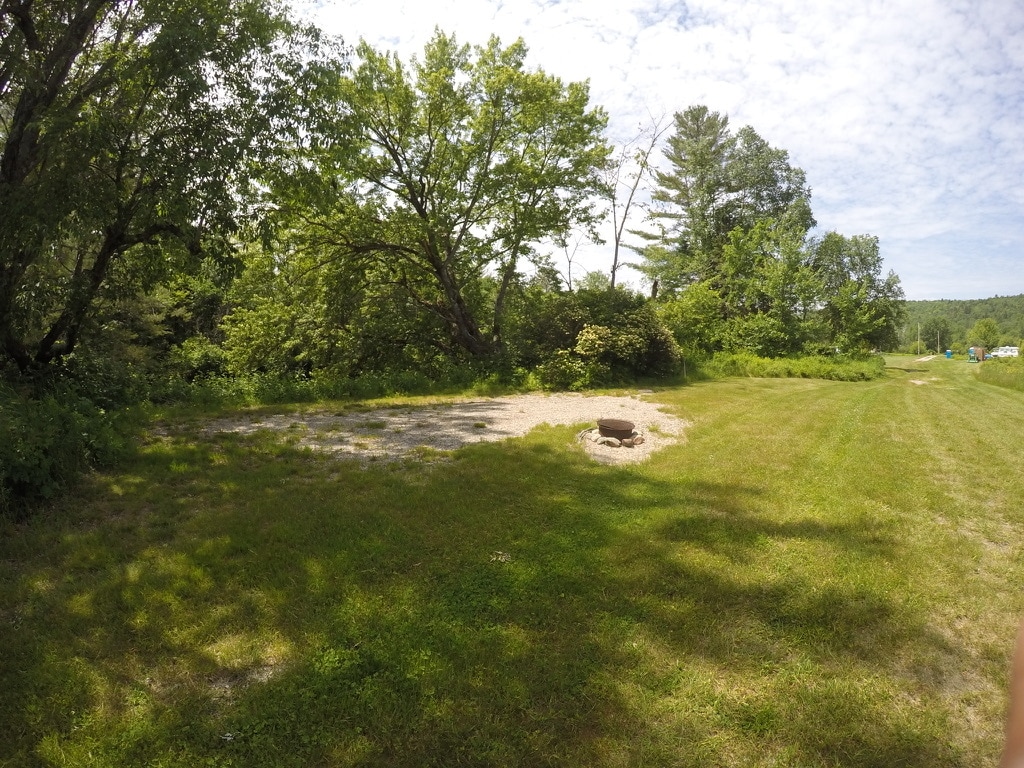 63 Meacham Rd, Stark, NH 03582 Percy Lodge and Campground