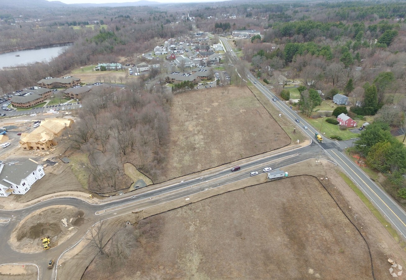 34 Hopmeadow St, Weatogue, CT 06089