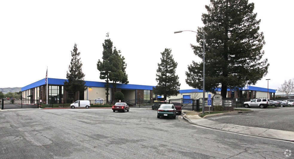 898 Faulstich Ct, San Jose, CA for lease - Building Photo - Image 2 of 2