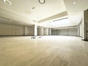Office in Paris for lease Interior Photo- Image 2 of 19
