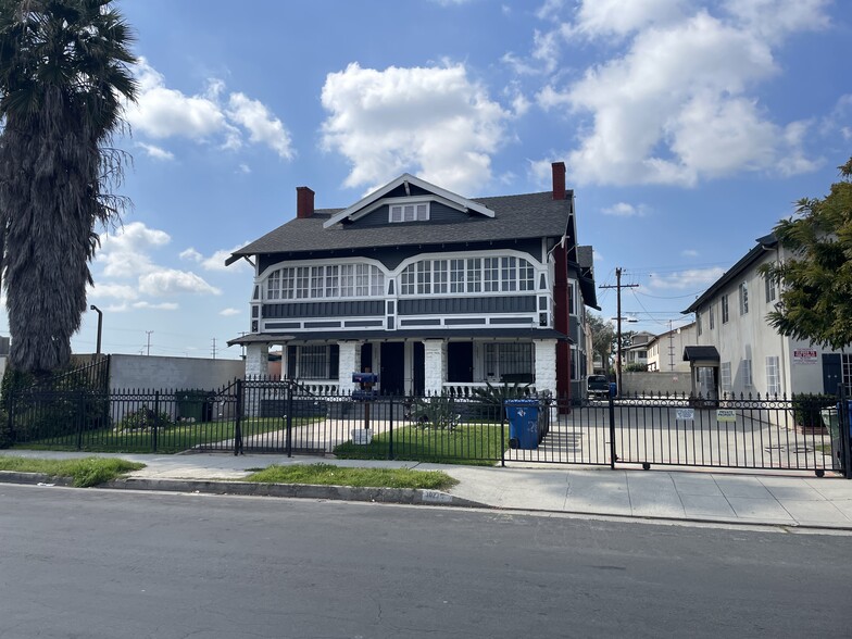 3023 S Budlong Ave, Los Angeles, CA for sale - Building Photo - Image 3 of 12