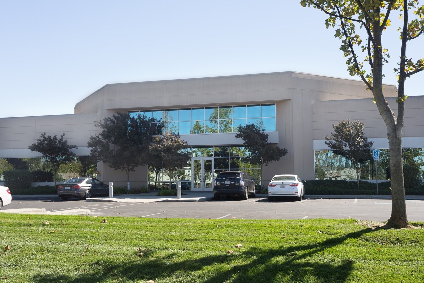 18715 Madrone Pky, Hill, CA 95037