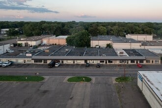 8409 Center Dr NE, Spring Lake Park, MN for lease Interior Photo- Image 1 of 10