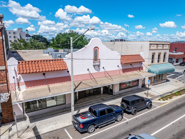 104 W Reynolds St, Plant City, FL for sale - Building Photo - Image 1 of 44