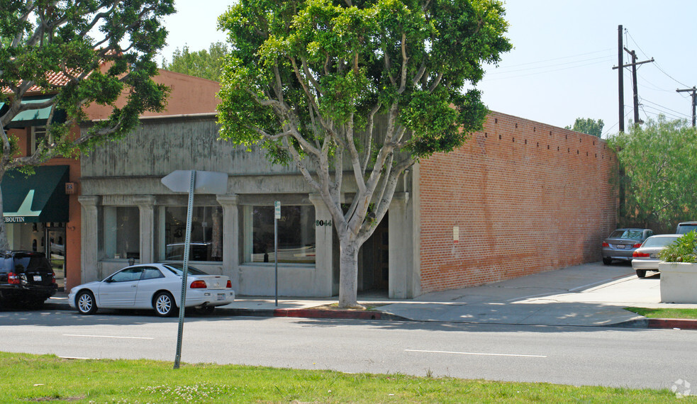 9044 Burton Way, Beverly Hills, CA for lease - Building Photo - Image 2 of 2