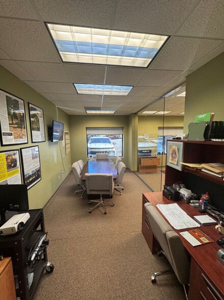 4337 Brogdon Place Cv, Suwanee, GA for sale - Interior Photo - Image 2 of 10