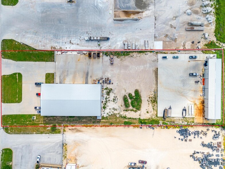 1050 Hughie Long Rd, Cresson, TX for lease - Building Photo - Image 2 of 19