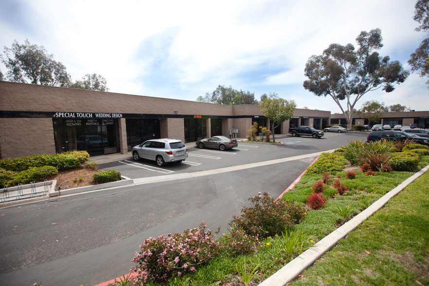 10463 Austin Dr, Spring Valley, CA for lease - Building Photo - Image 1 of 11