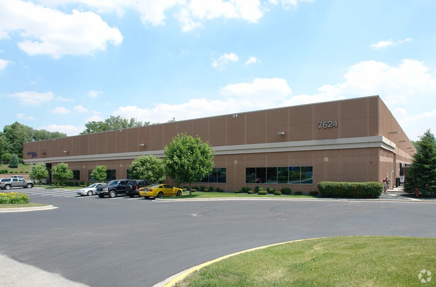 7624 Boone Ave N, Brooklyn Park, MN for lease - Building Photo - Image 1 of 4