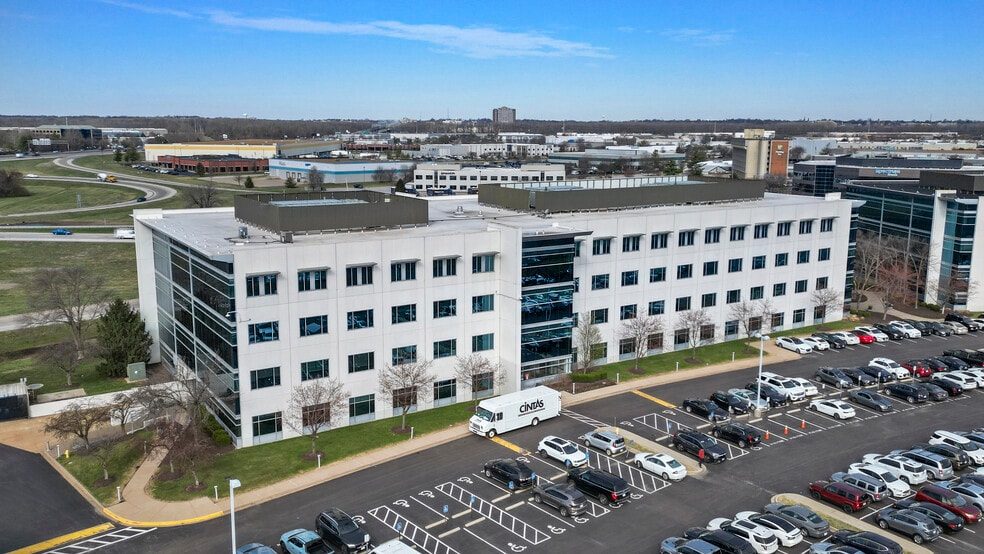 Corporate Woods II & III portfolio of 2 properties for sale on LoopNet.com - Building Photo - Image 1 of 11