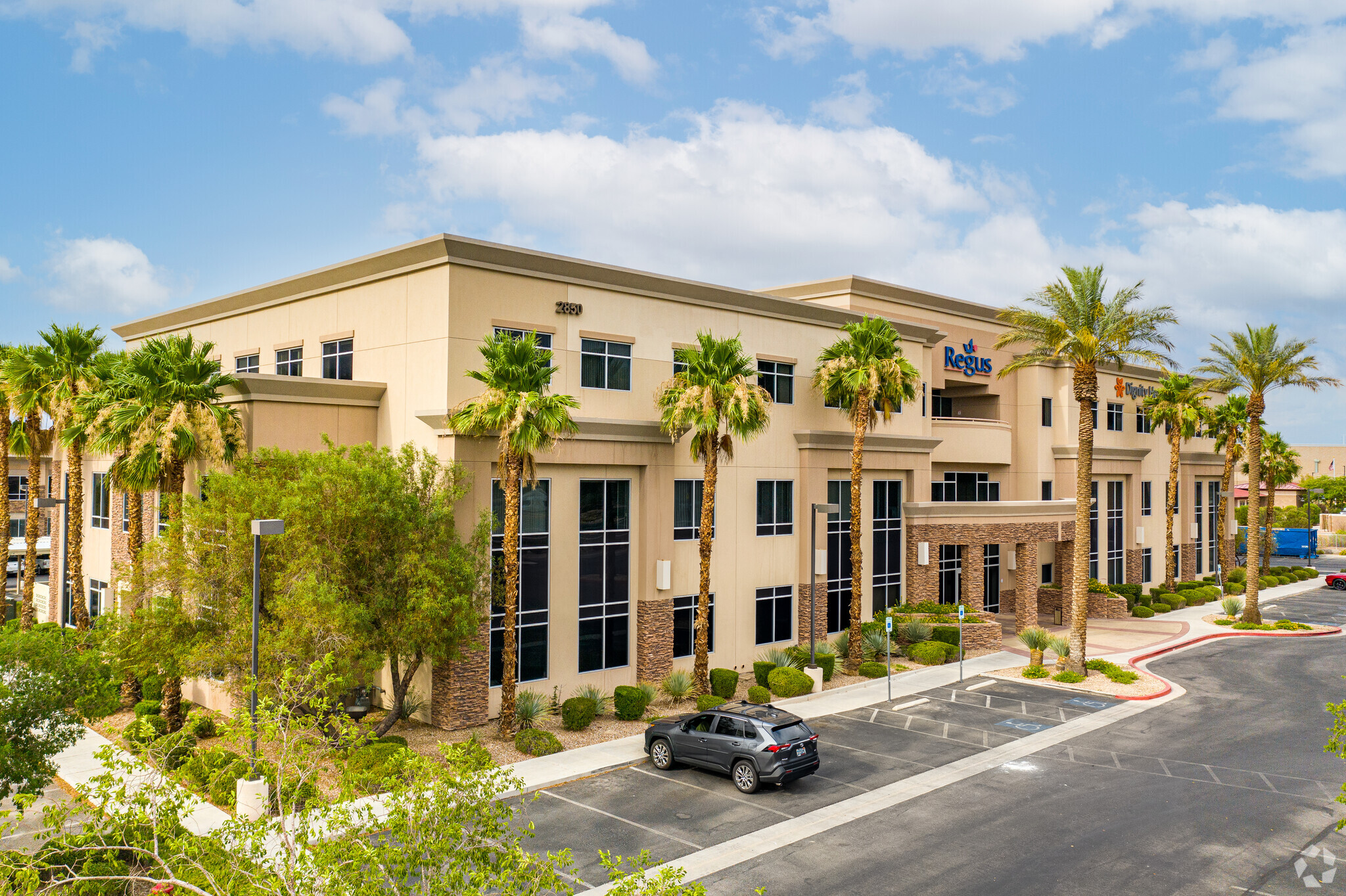 2850 W Horizon Ridge Pky, Henderson, NV for lease Primary Photo- Image 1 of 5